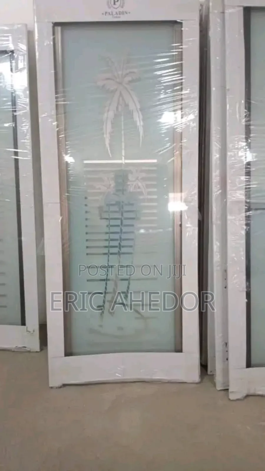 Cloudy Washroom Security Glass Door and Accessories Single