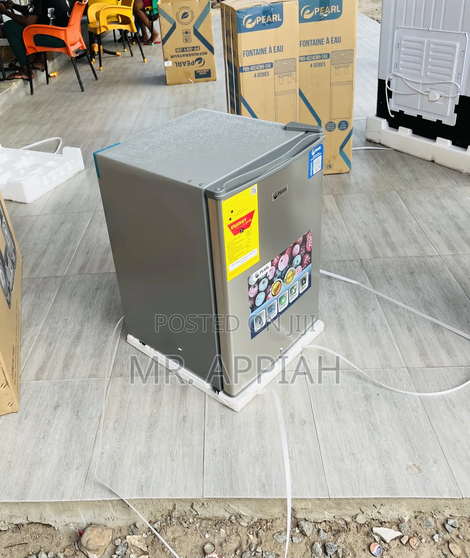 Quality Yet Affordable Pearl Single Door Mini Refrigerator 