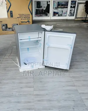 Long Lasting Pearl Single Door Electric Mini Fridge.