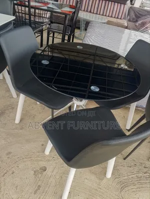 Round Dining Sets
