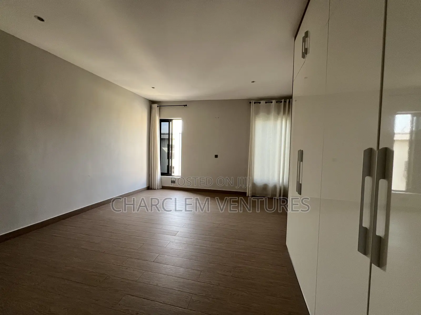 3bdrm Townhouse/Terrace in Charclem Ventures, Ashaley Botwe for sale