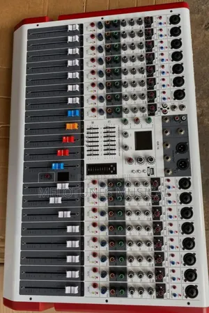 Yamaha Qr-16 16channel Powered Mixer
