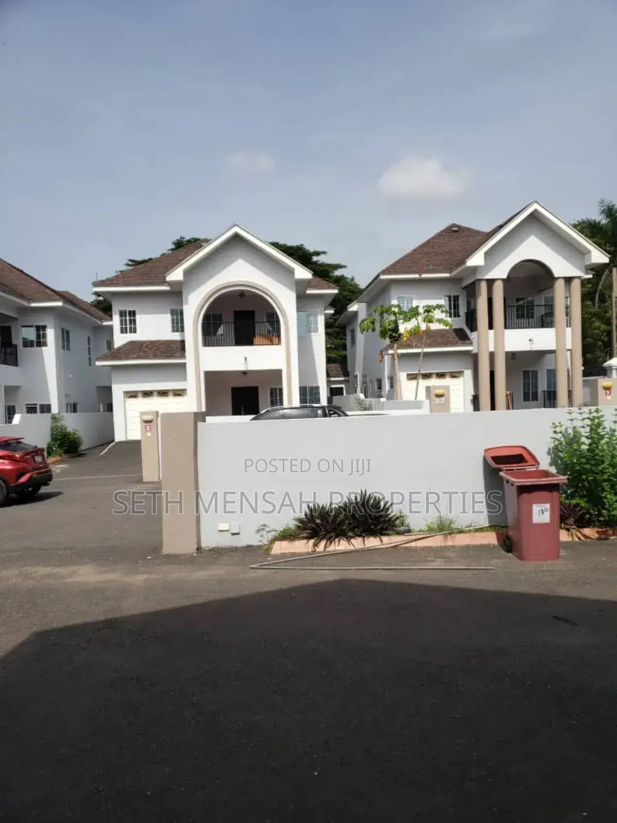 4bdrm Townhouse / Terrace in Cantonments for rent