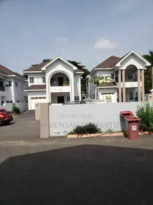 4bdrm Townhouse / Terrace in Cantonments for rent