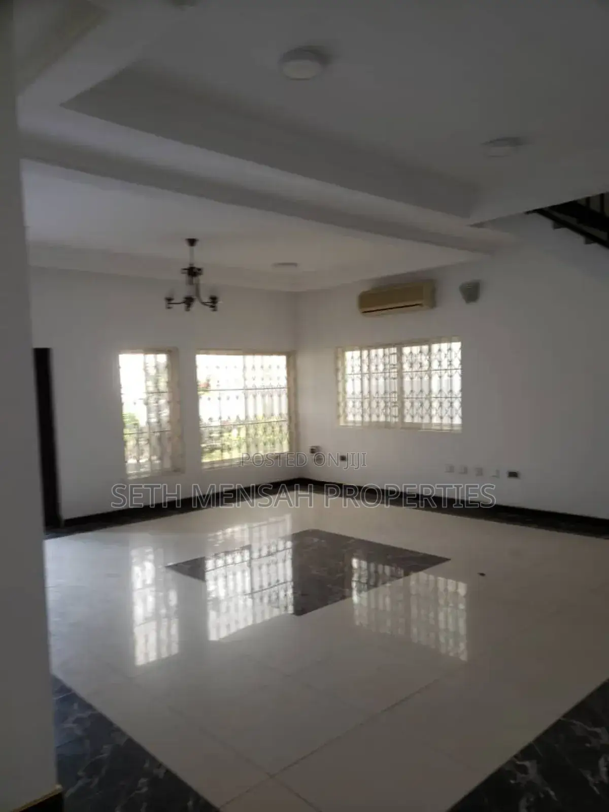 4bdrm Townhouse / Terrace in Cantonments for rent