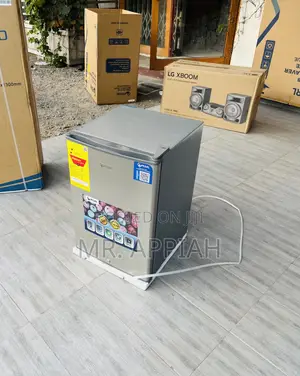 Beautiful Made Pearl 1 Door Electric Mini Fridge 