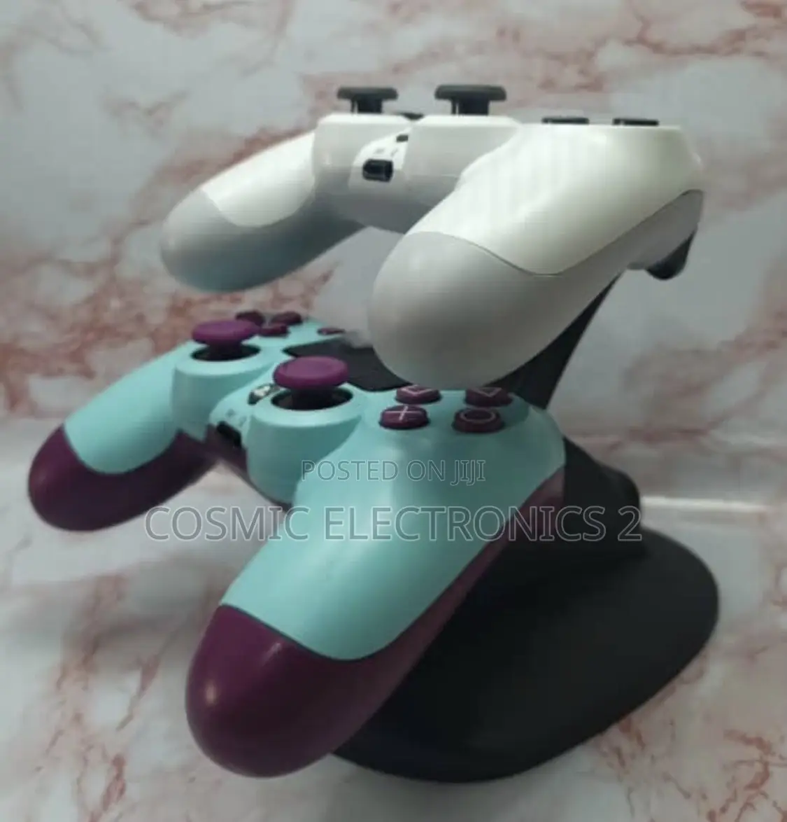 Slim Pro Dual PS4 Controller Charging Stand IV-P4002