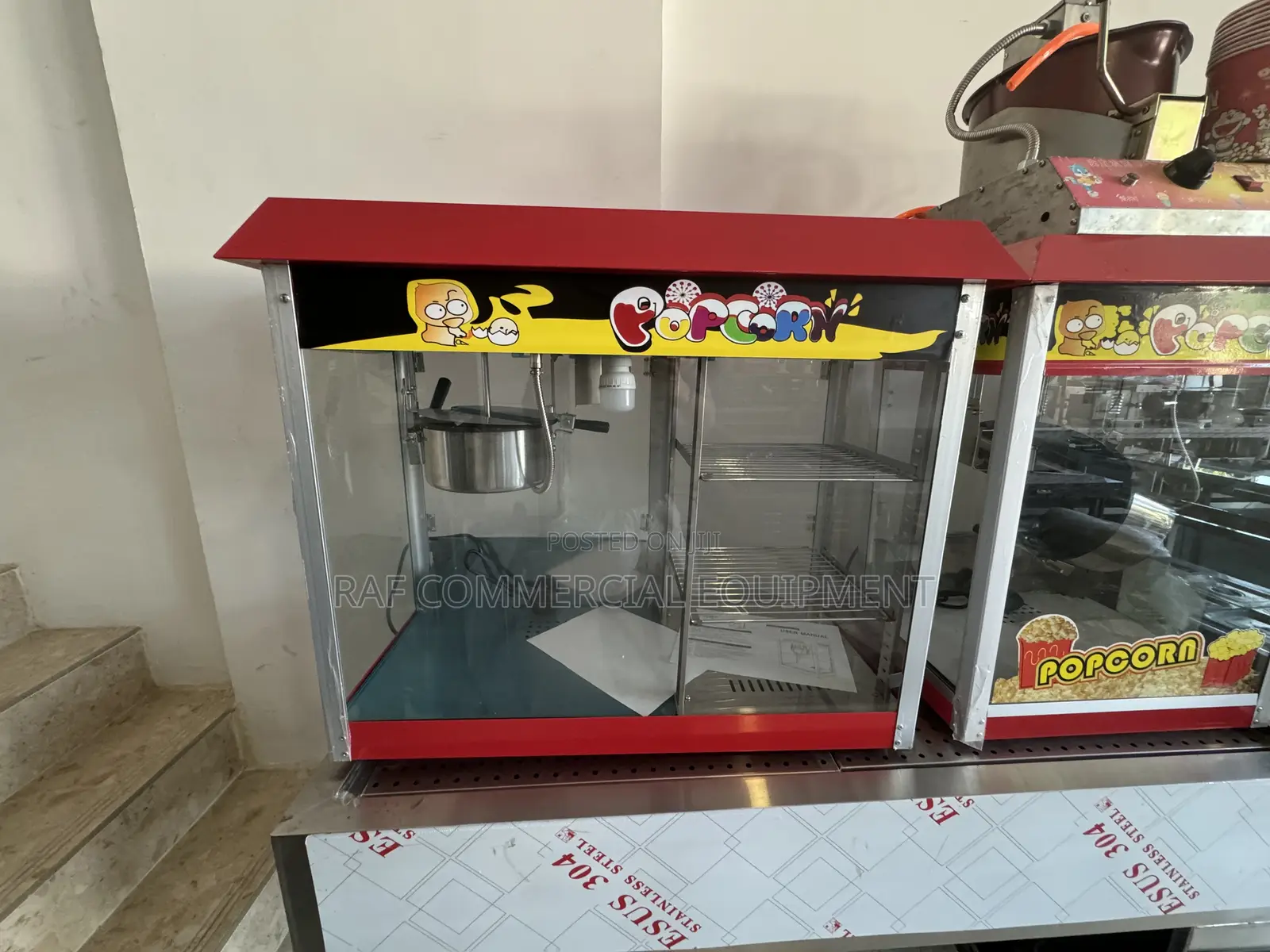 Popcorn Machine With Display Warmer