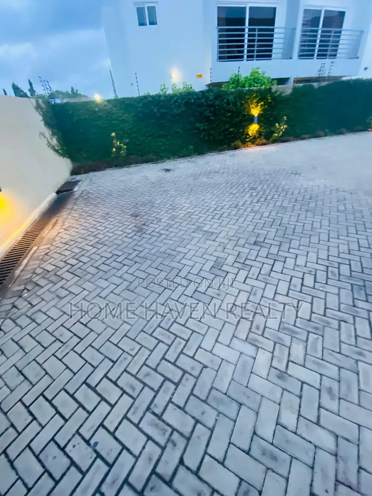 Furnished 4bdrm Duplex in Abelemkpe for rent