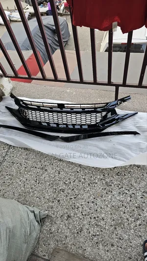 Honda Civic 2016 to 2018 Specked Grill With Headlight Crome