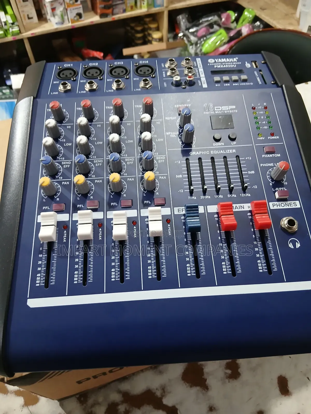 Yamaha 4 Channels Mixeramp