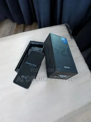 New Samsung Galaxy S20 128 GB Blue