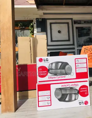 Adorable Red/Black Lg 2000w Vacuum Cleaner