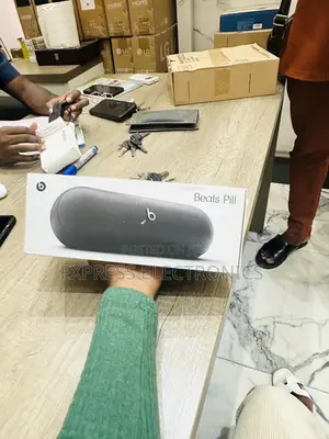 Powerful Sound With Dual Drivers Beats Pill Bluetooth