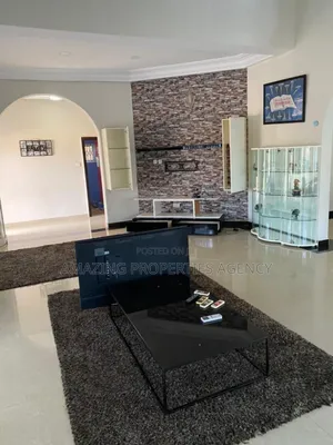 5bdrm House in Adjiriganor for sale