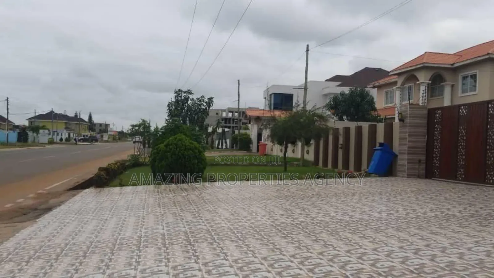 5bdrm House in Adjiriganor for sale