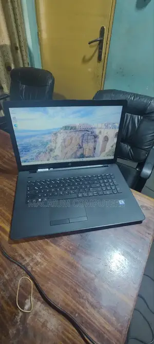 Laptop HP Pavilion 17 8GB Intel Core i5 SSD 256GB