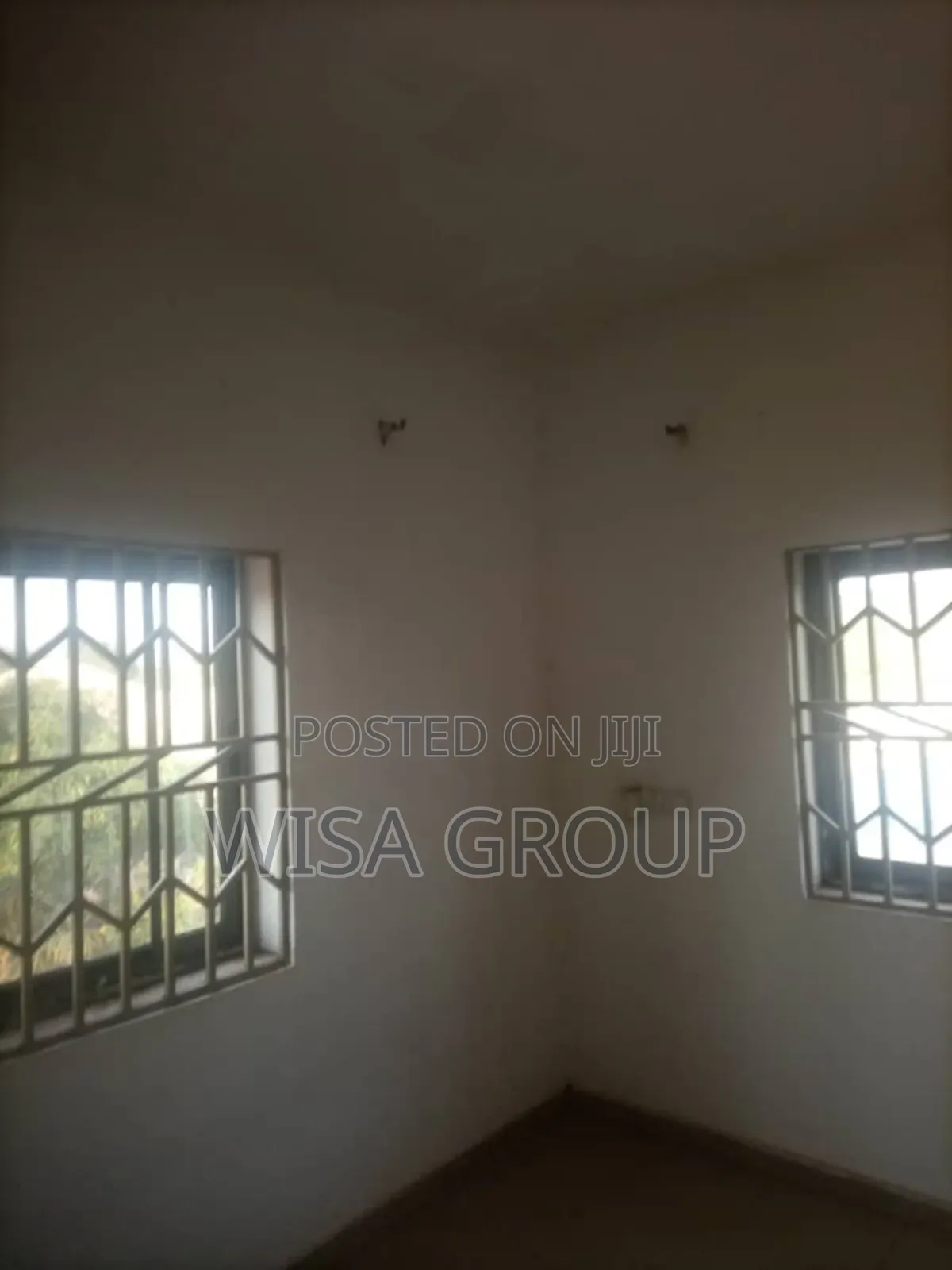 20bdrm Apartment in Wisa Group, Pokuase for sale