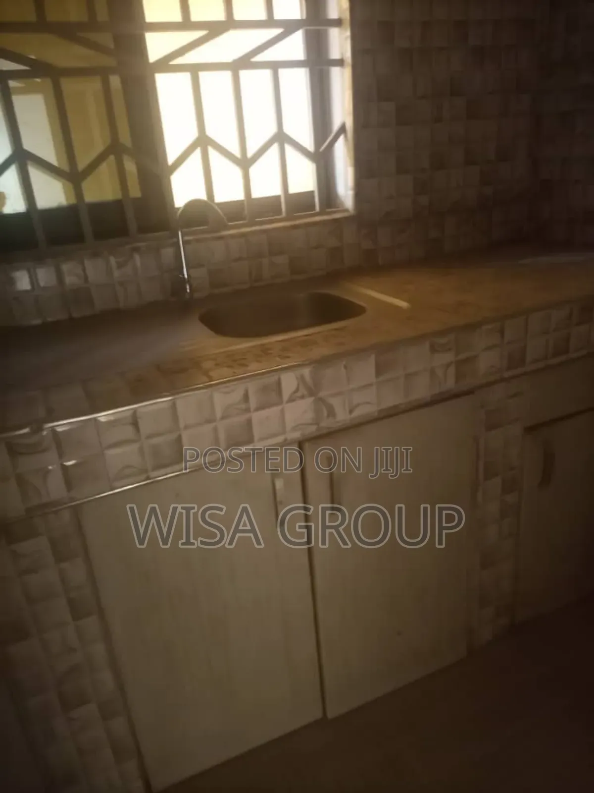 20bdrm Apartment in Wisa Group, Pokuase for sale