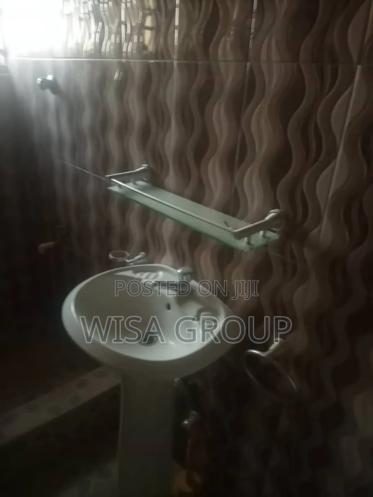 20bdrm Apartment in Wisa Group, Pokuase for sale