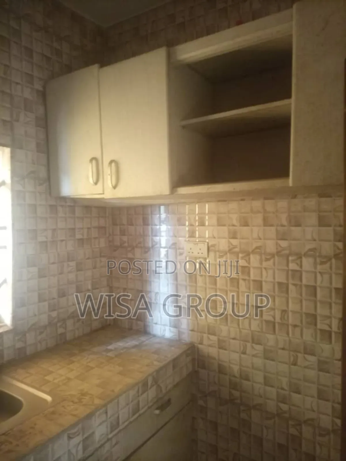 20bdrm Apartment in Wisa Group, Pokuase for sale