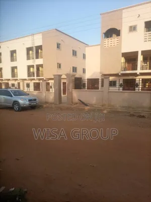 20bdrm Apartment in Wisa Group, Pokuase for sale