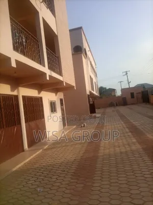 20bdrm Apartment in Wisa Group, Pokuase for sale