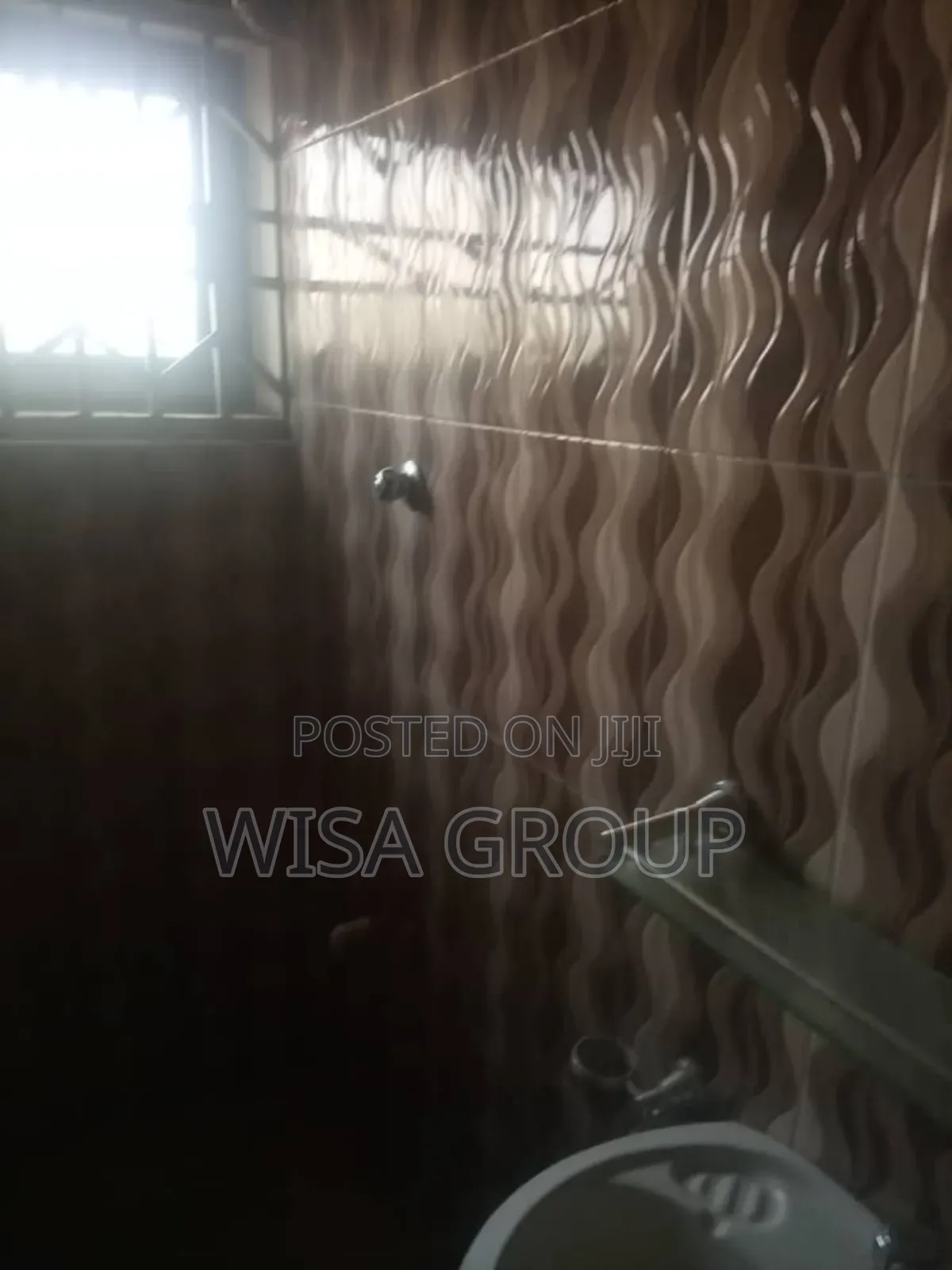 20bdrm Apartment in Wisa Group, Pokuase for sale