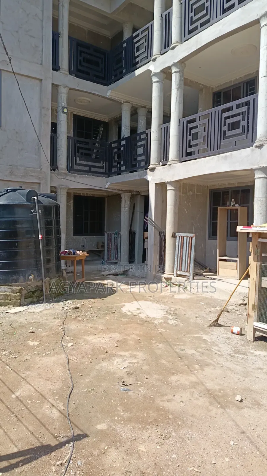 Apartment In Amasaman Three, Ga West Municipal For Sale