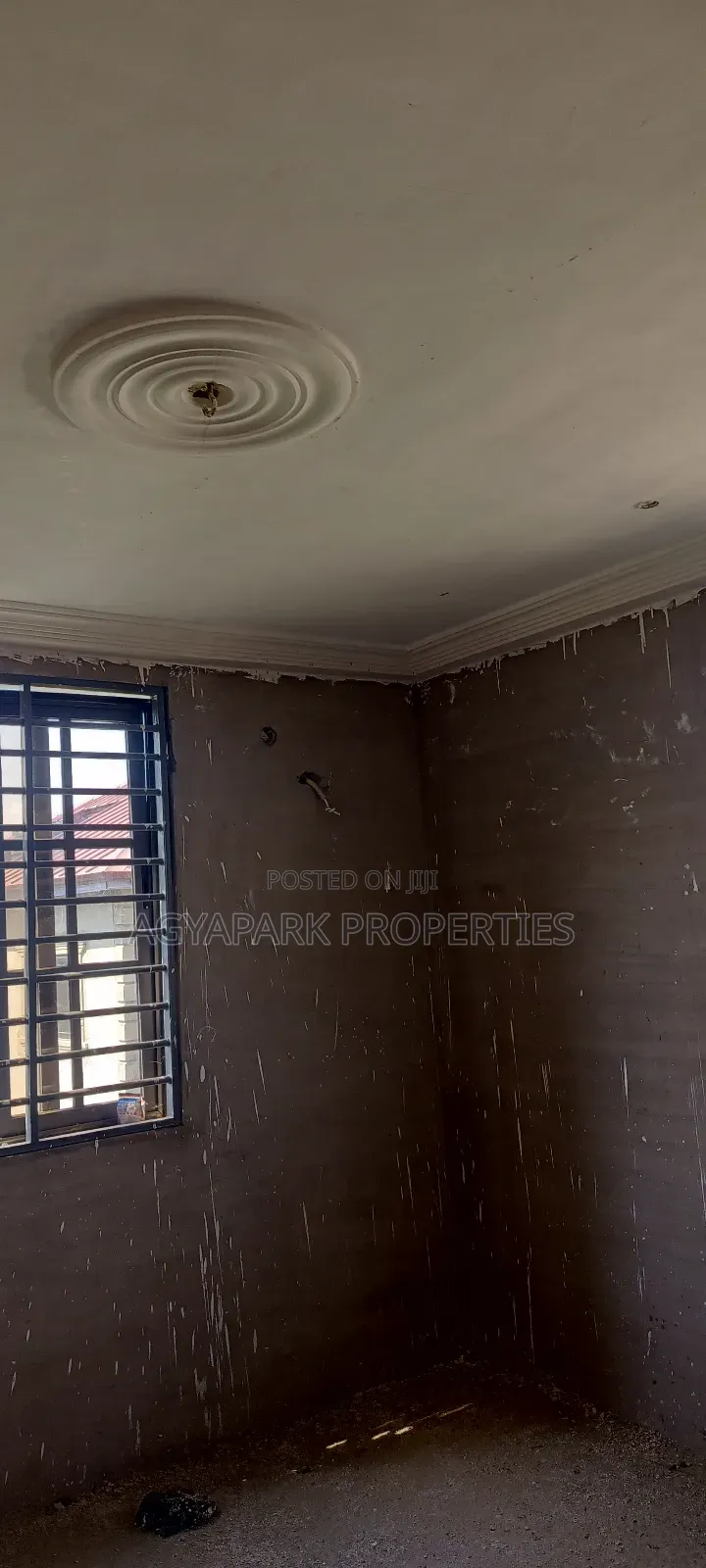 Apartment In Amasaman Three, Ga West Municipal For Sale