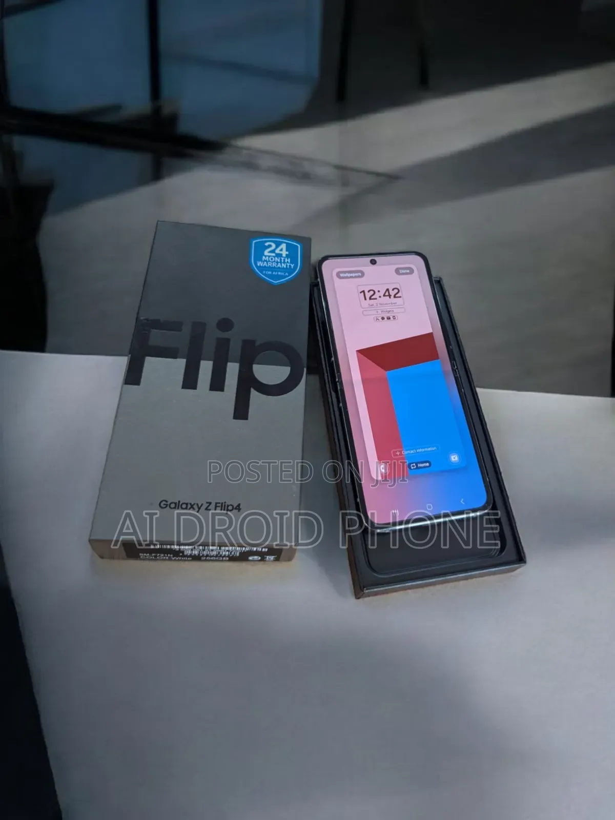New Samsung Galaxy Z Flip4 256 GB Gray