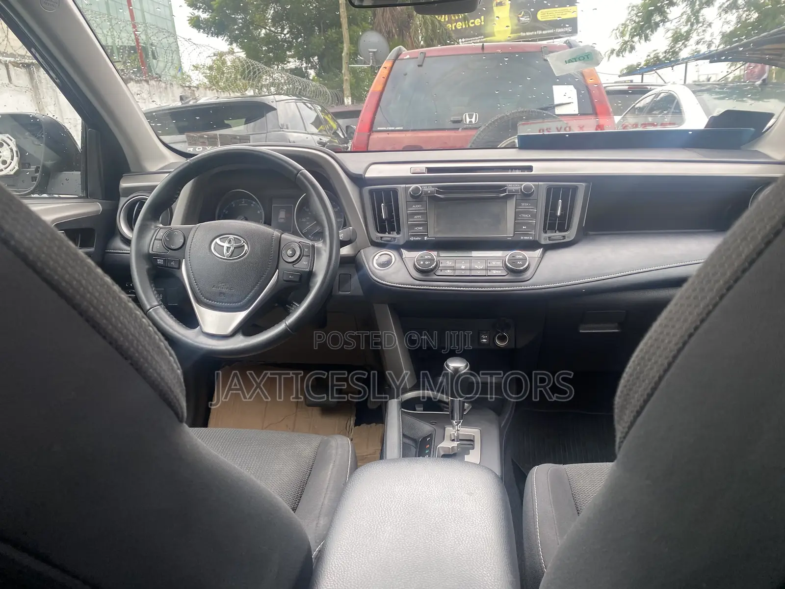 Toyota RAV4 XLE 4dr SUV (2.5L 4cyl 6A) 2018 Black