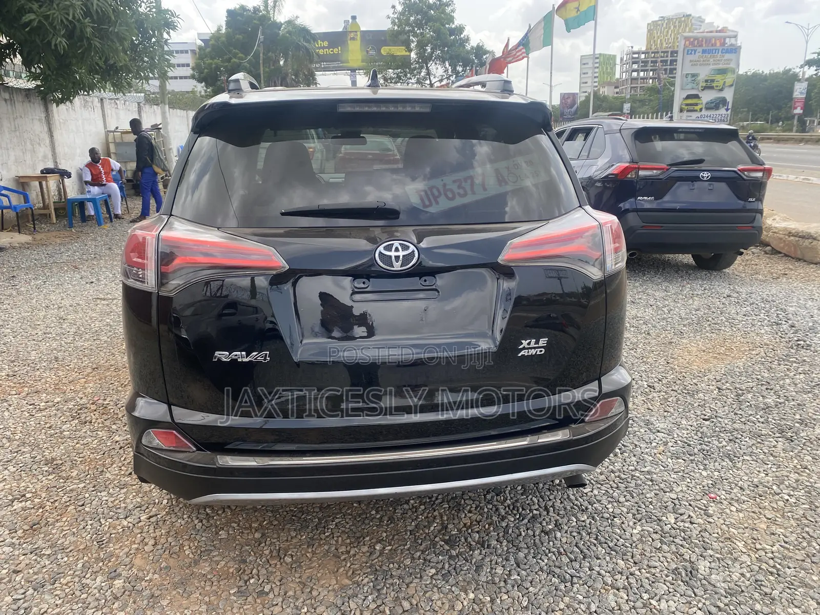 Toyota RAV4 XLE 4dr SUV (2.5L 4cyl 6A) 2018 Black