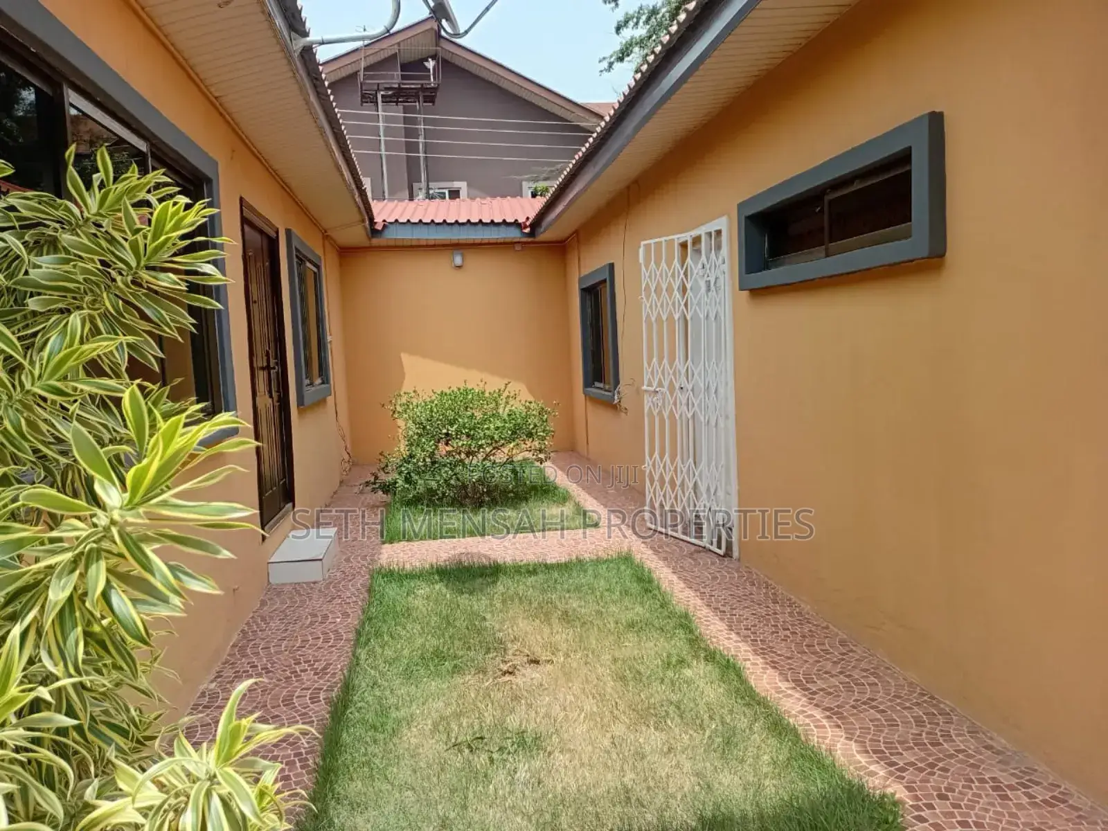 4bdrm House in Airport Residential Area for rent