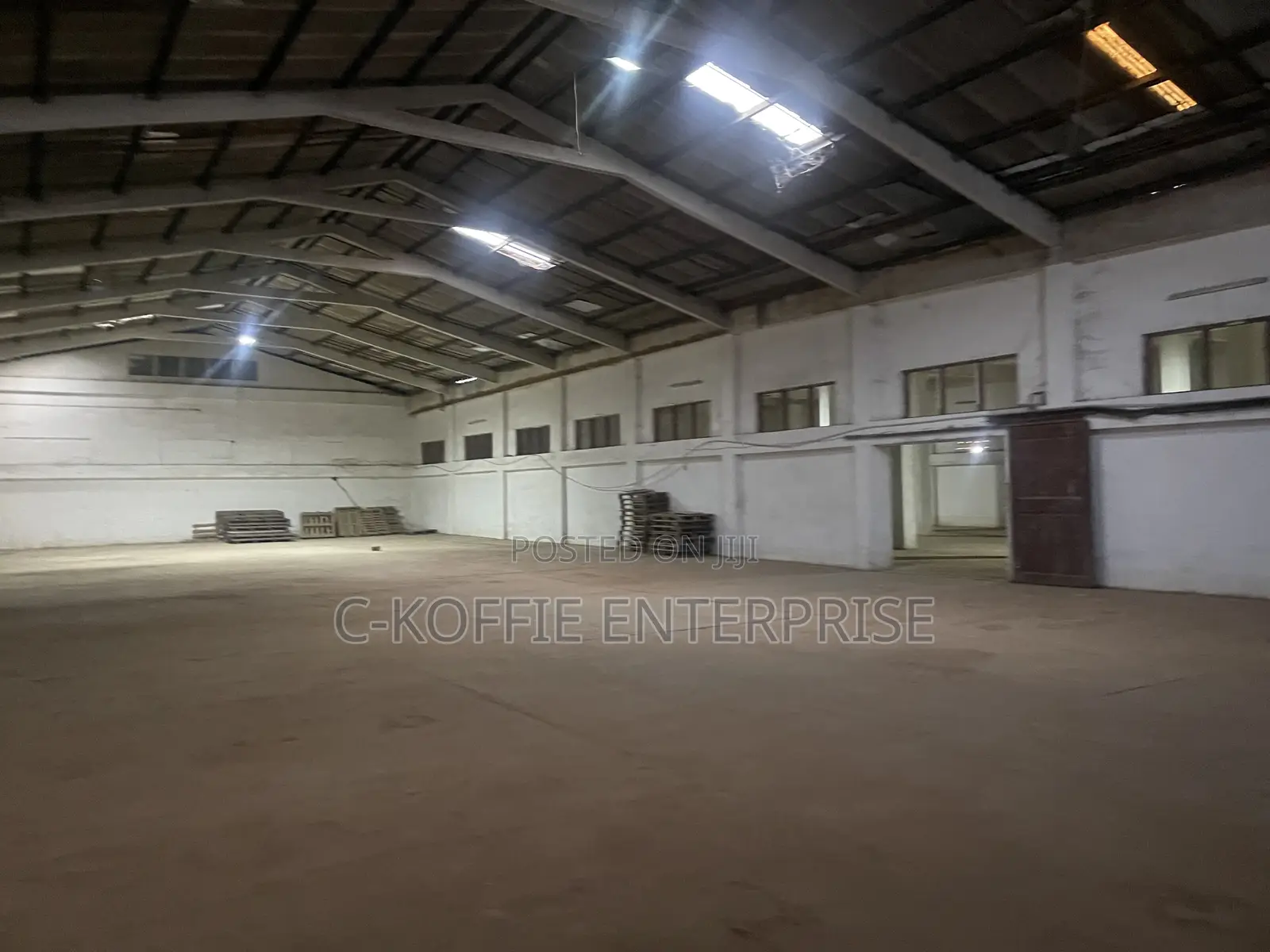 1500 SQM Warehouse at Labone 4 Rent
