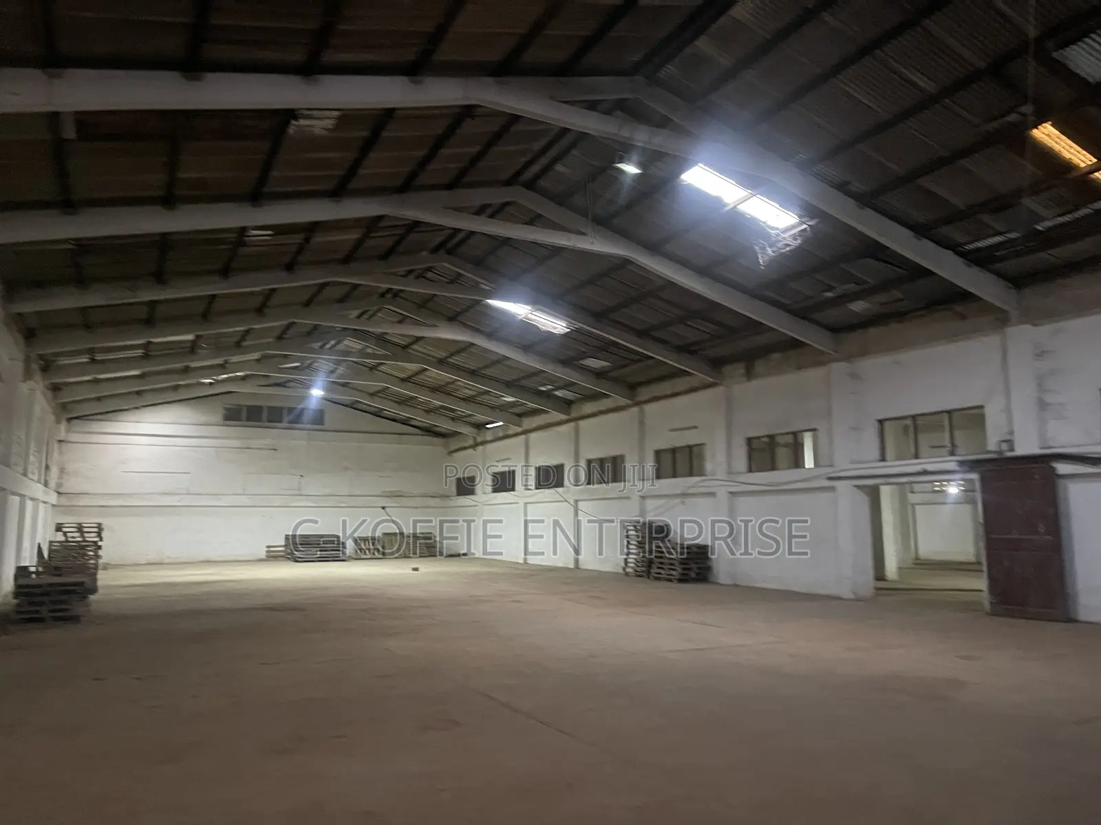 1500 SQM Warehouse at Labone 4 Rent
