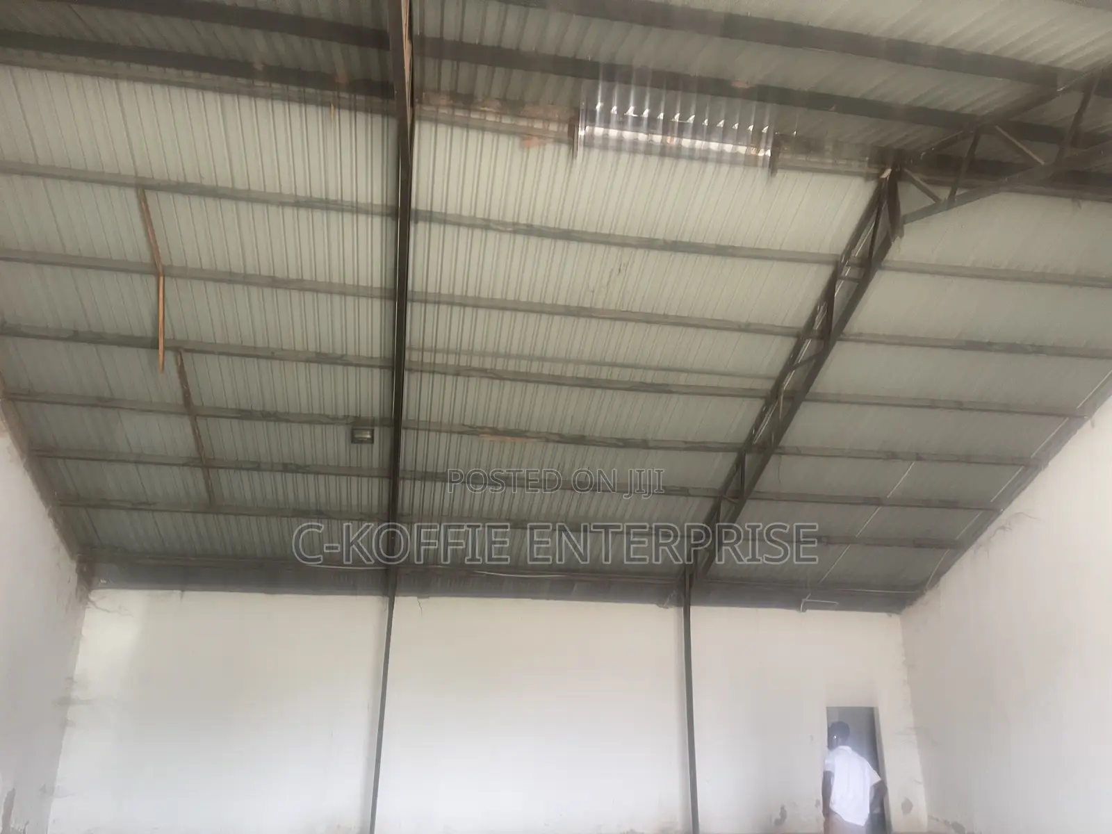 300 SQM Self Compound Warehouse With Offices at North Kaneshi