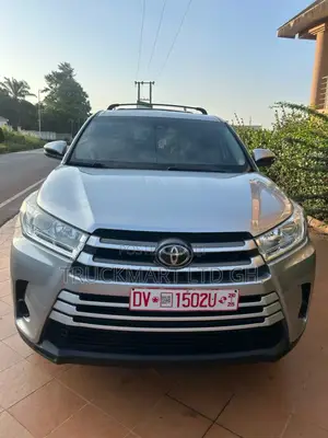 Toyota Highlander XLE 2019 Gray