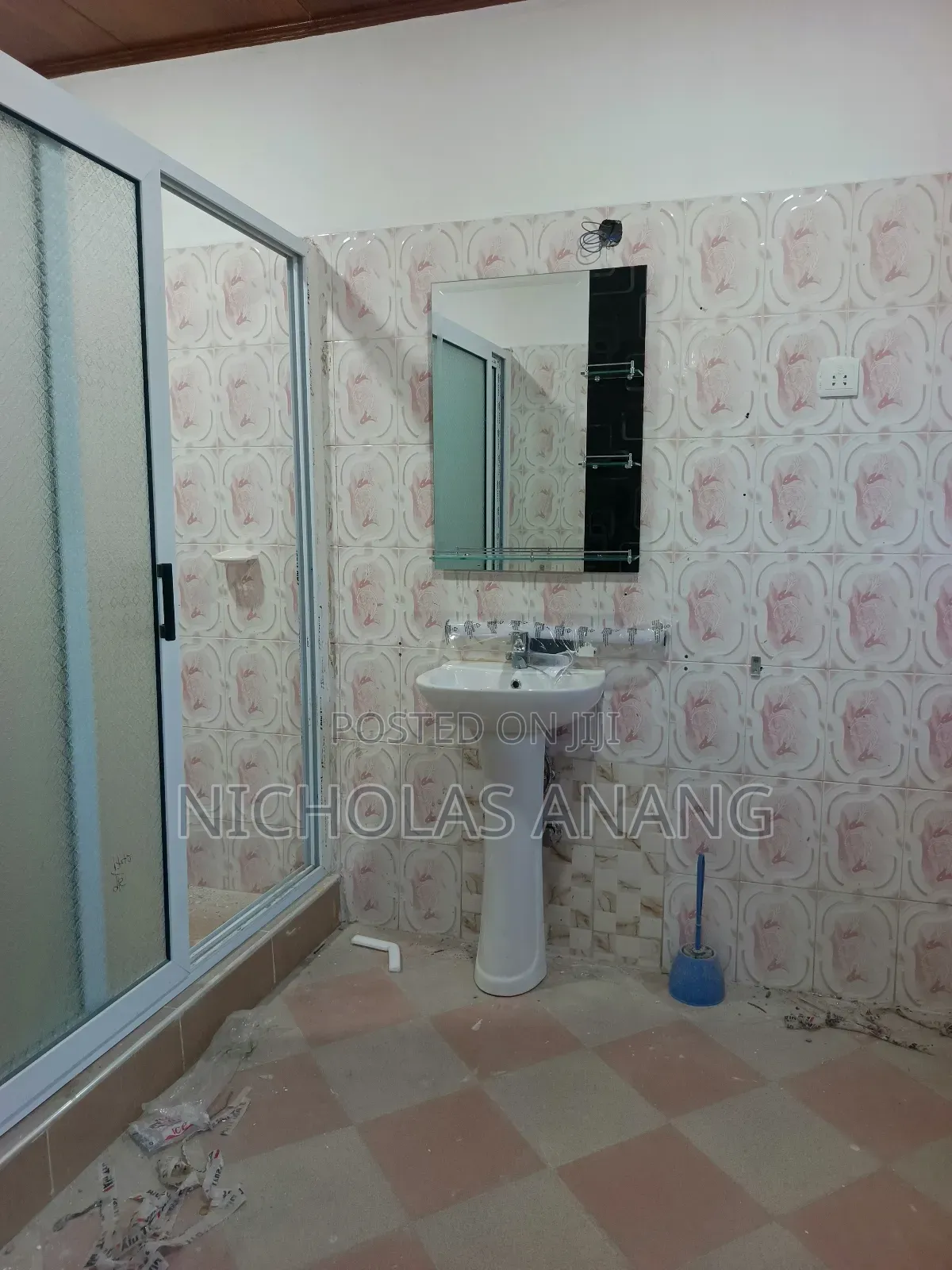 4bdrm Apartment in Dorns Properties, New Town for rent