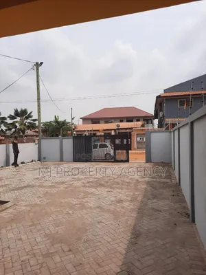 3bdrm House in Golf City Tema for sale