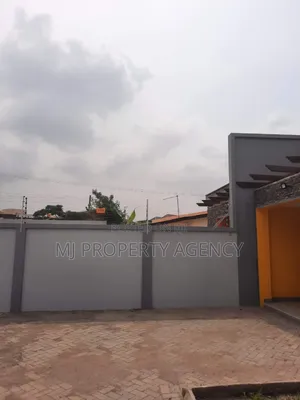 3bdrm House in Golf City Tema for sale
