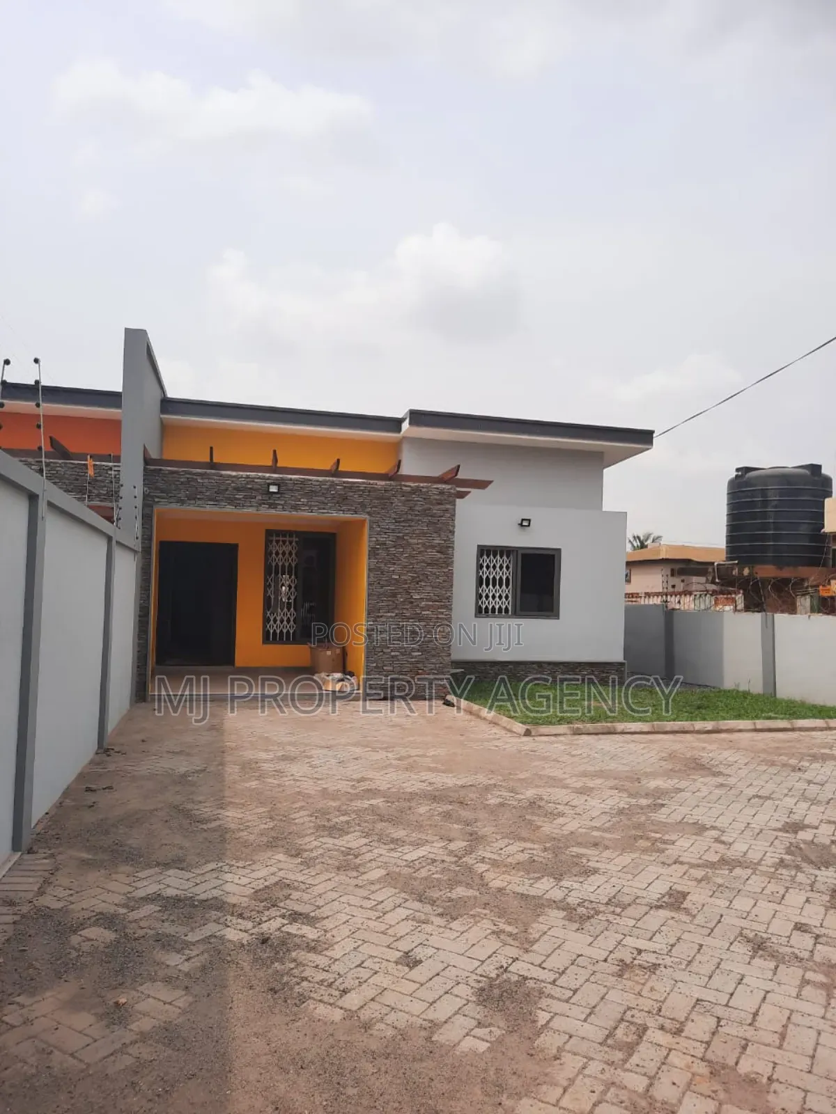 3bdrm House in Golf City Tema for sale