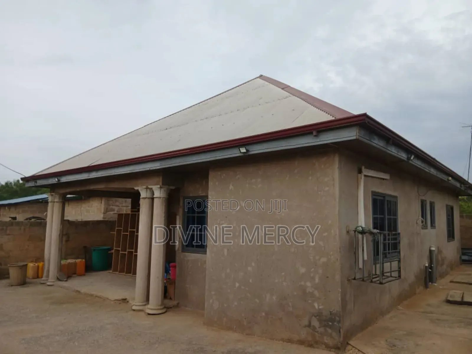 3bdrm Bungalow in Atoki, Awutu Senya East Municipal for rent