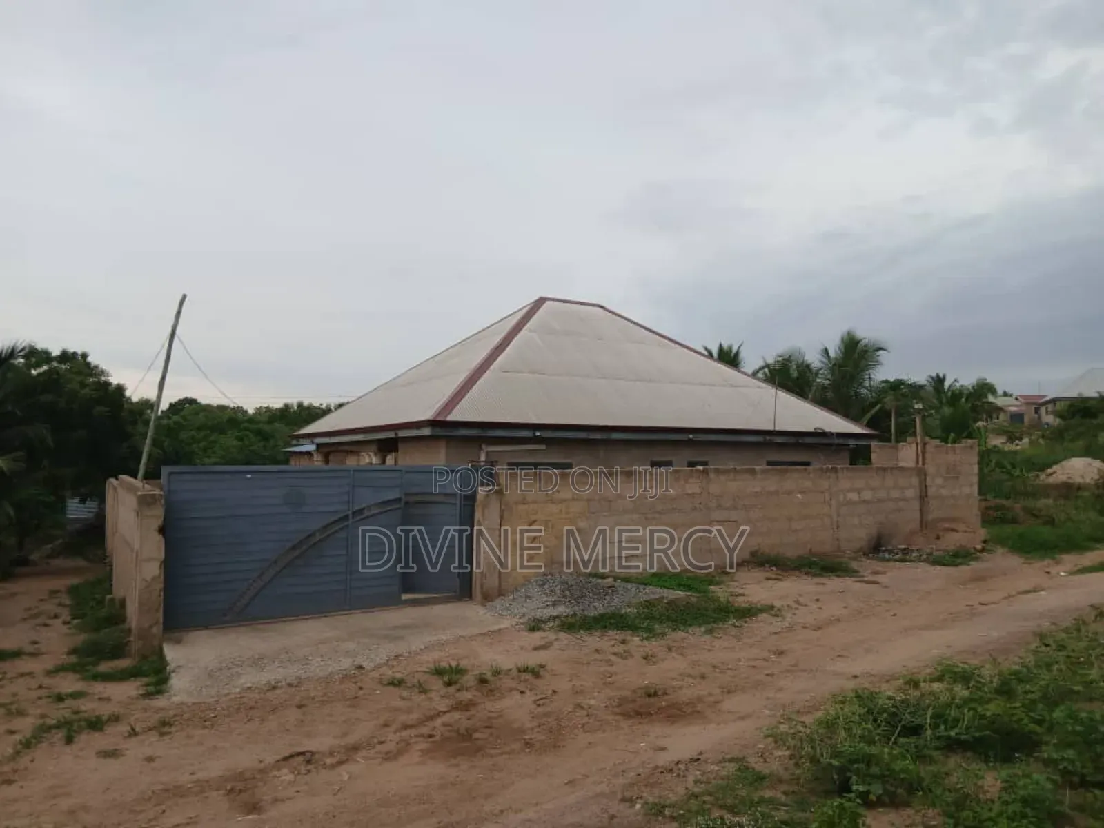 3bdrm Bungalow in Atoki, Awutu Senya East Municipal for rent