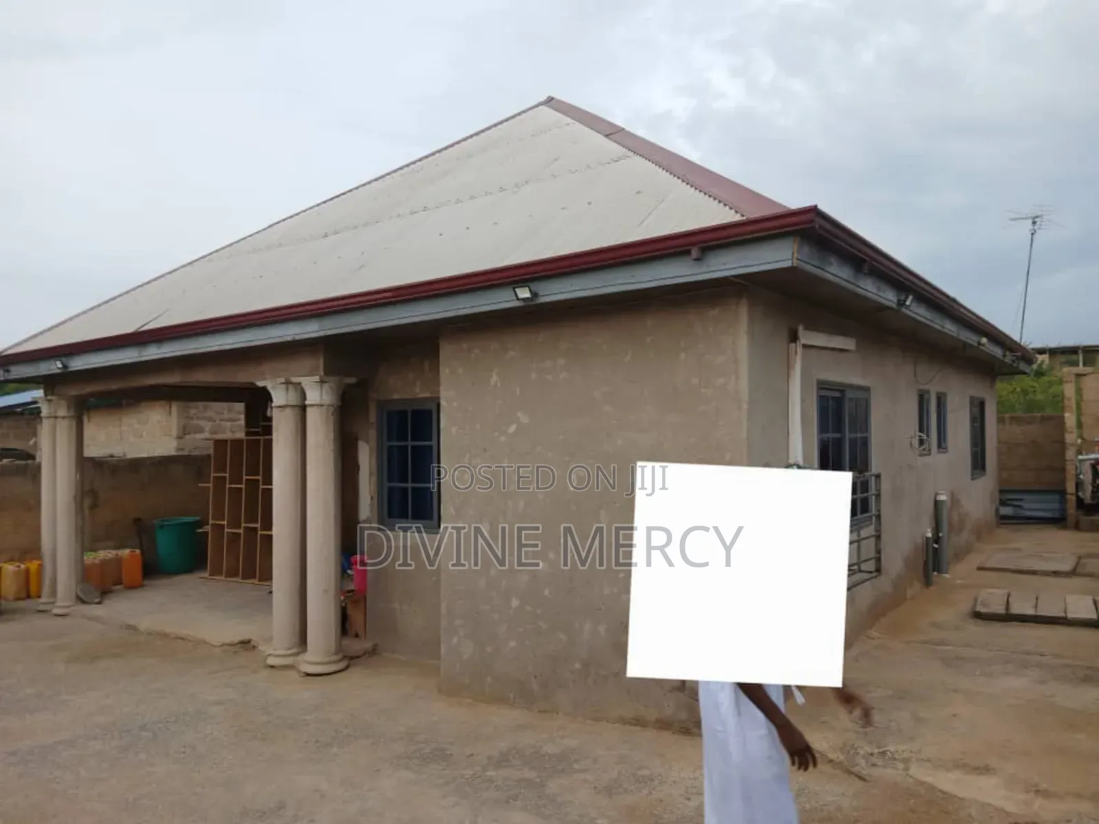 3bdrm Bungalow in Atoki, Awutu Senya East Municipal for rent