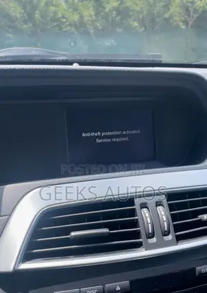 Mercedes Benz Radio Anti Theft Removal