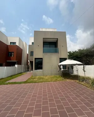 4bdrm House in East Legon for rent