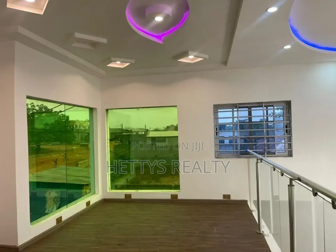 4bdrm House in Adenta for rent