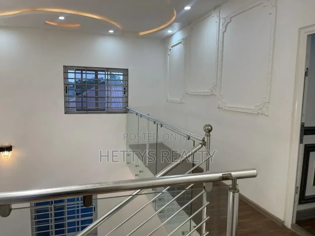 4bdrm House in Adenta for rent