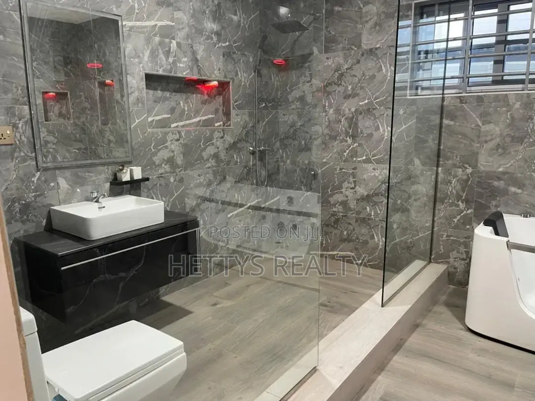 4bdrm House in Adenta for rent